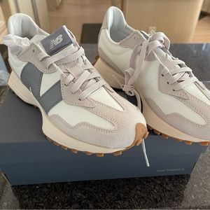 New Balance 327 sneakers (women’s)
